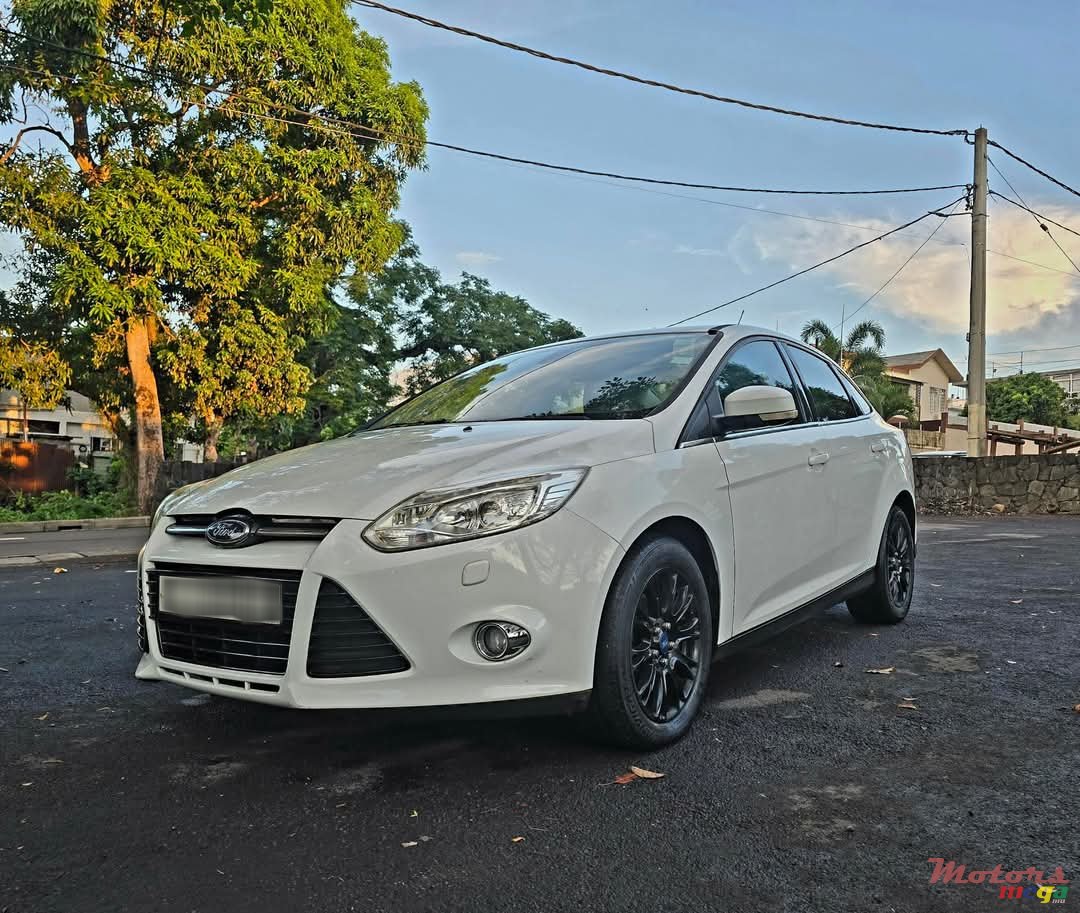 2016' Ford Focus photo #1
