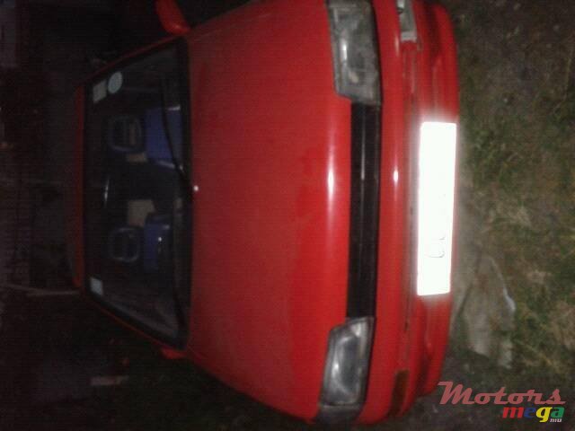 1992' Daihatsu Charade photo #7