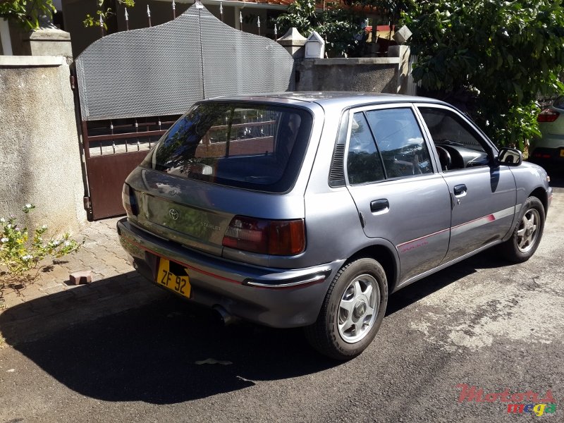 1992' Toyota Starlet photo #2