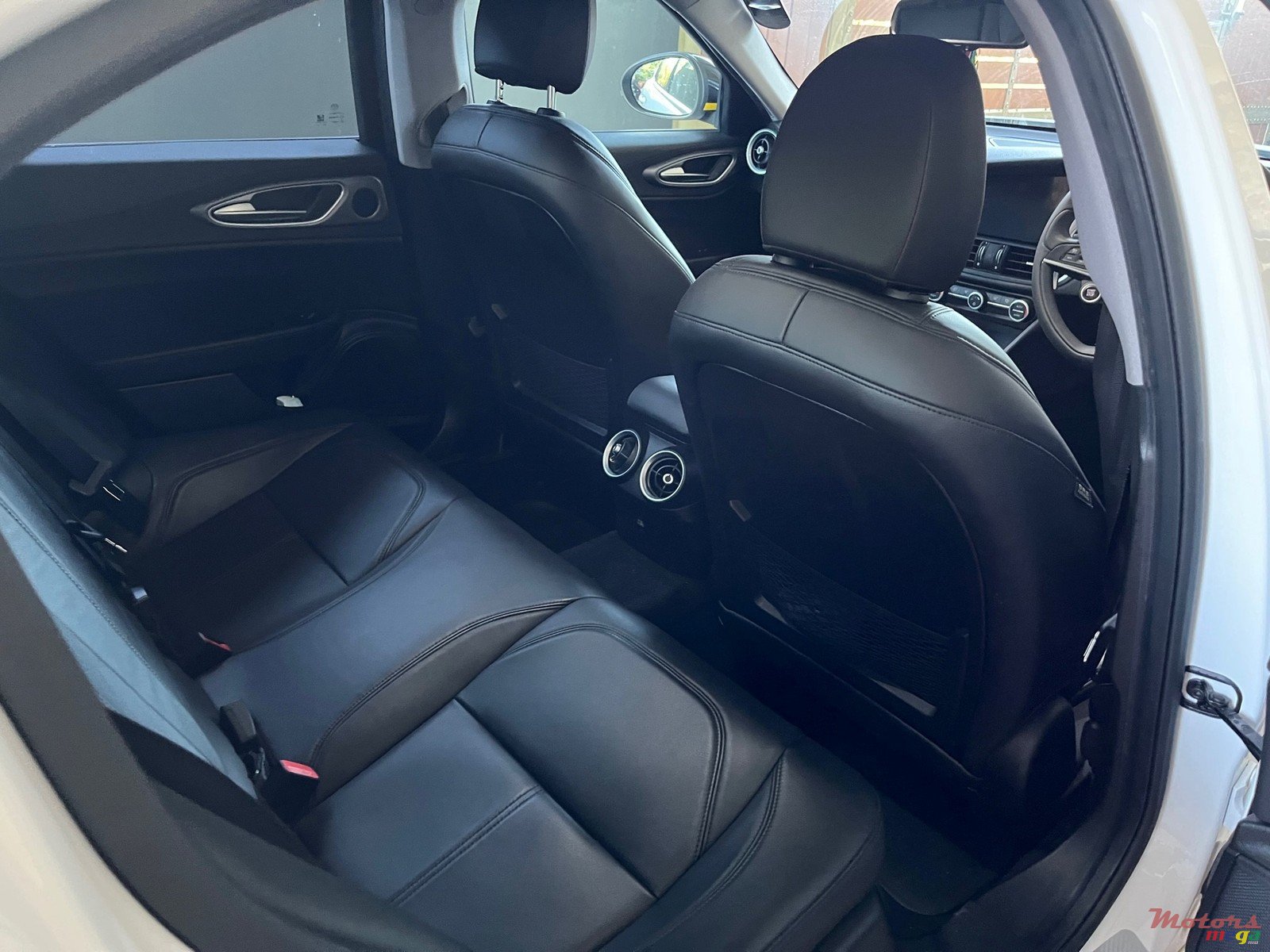 2020' Alfa Romeo Giulia photo #6