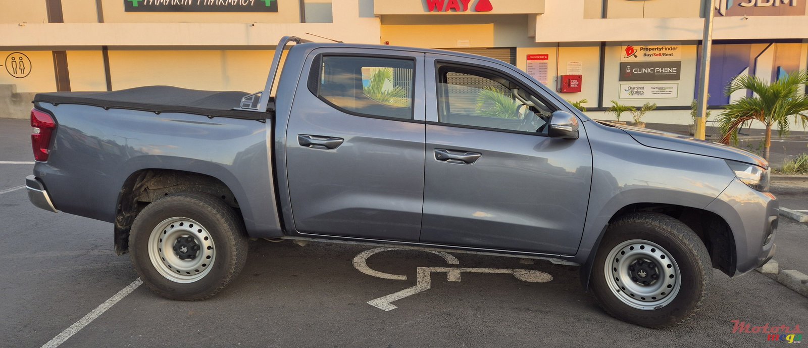 2022' Peugeot photo #2