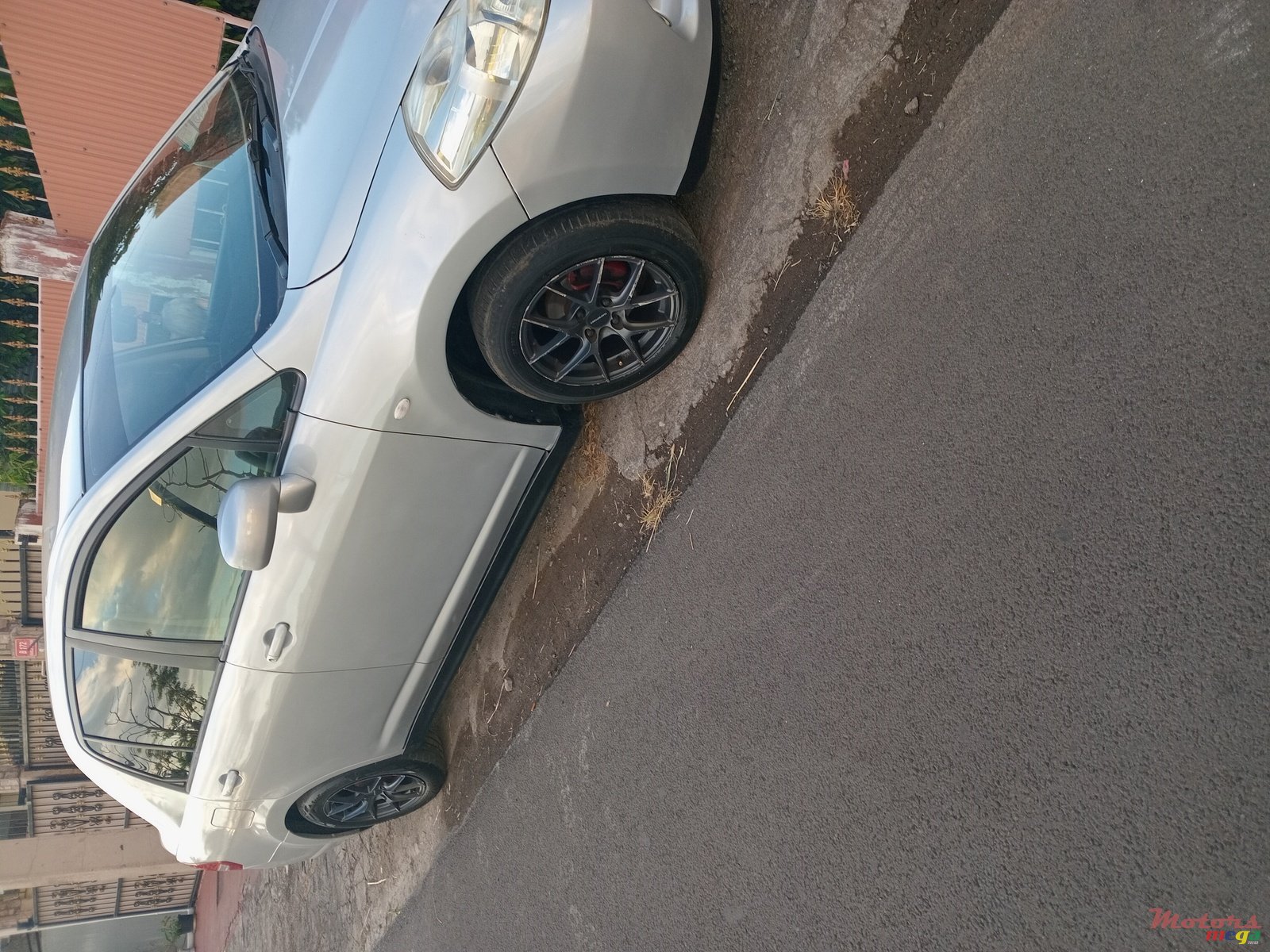 2008' Nissan Tiida photo #2