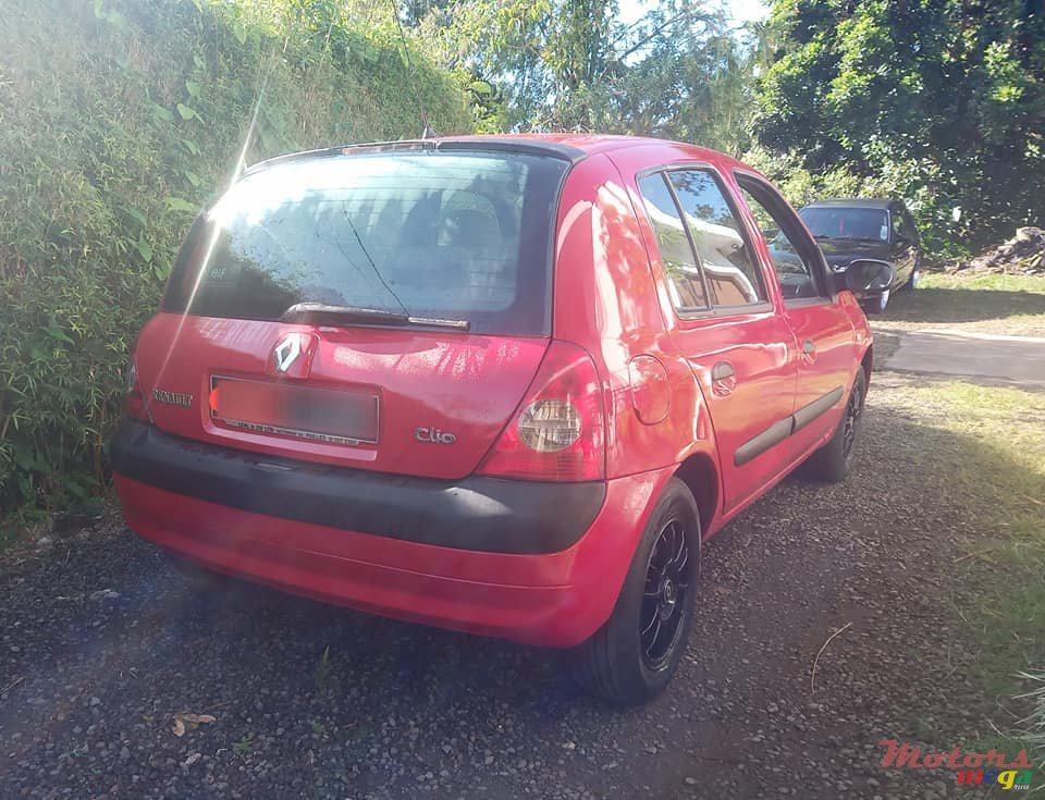2006' Renault Clio 1.2L photo #2