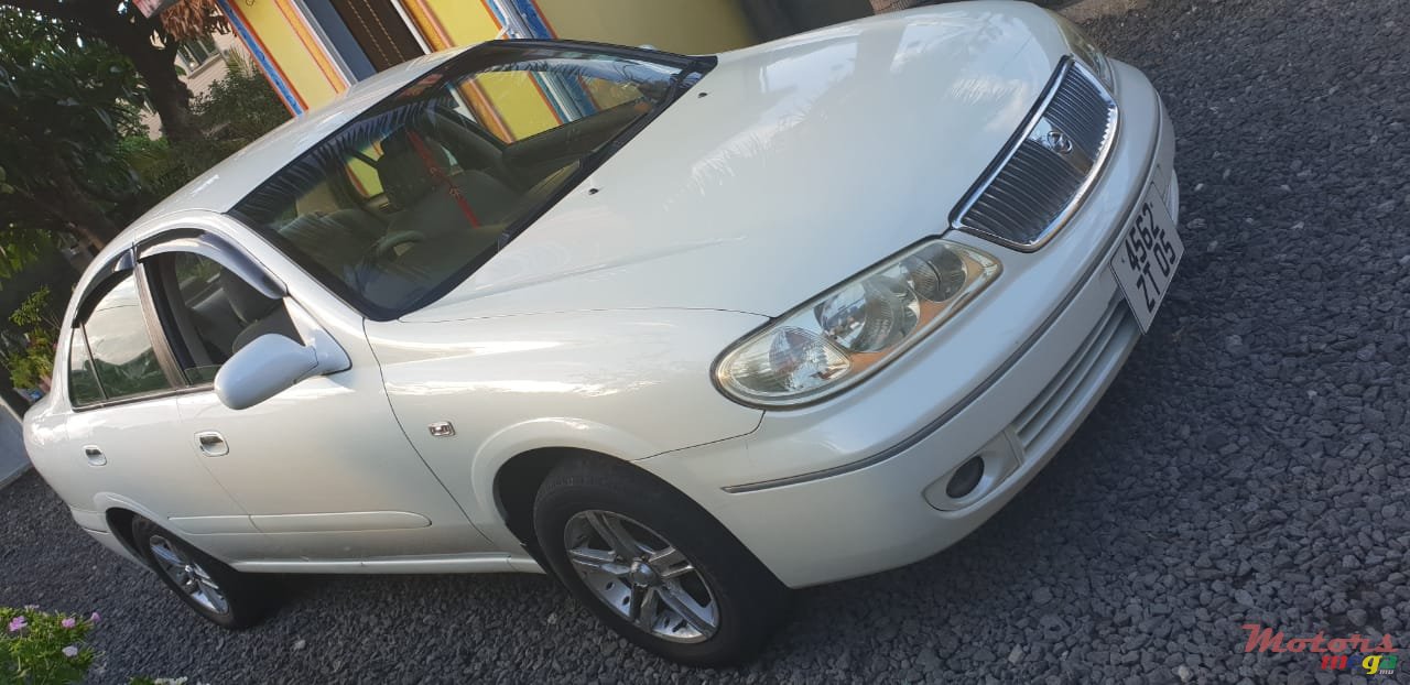 2005' Nissan Bluebird photo #1