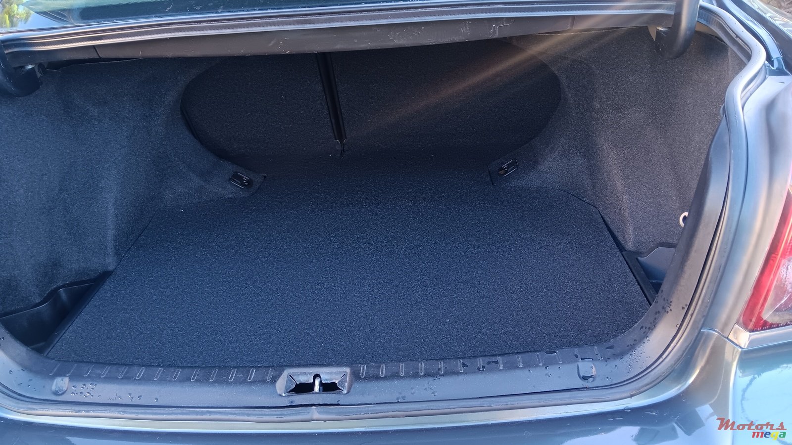 2007' Toyota Avensis photo #5