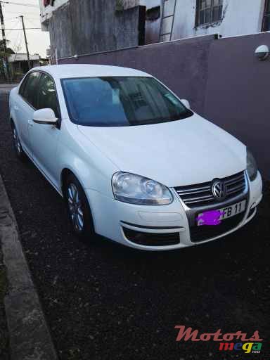 2011' Volkswagen Jetta photo #1