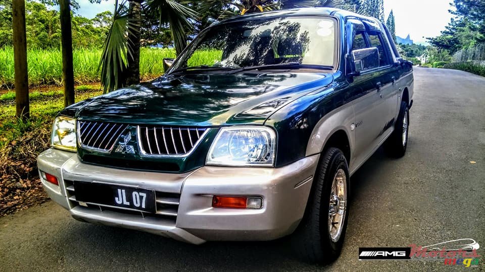 2007' Mitsubishi L200 Warrior 2.9D photo #1