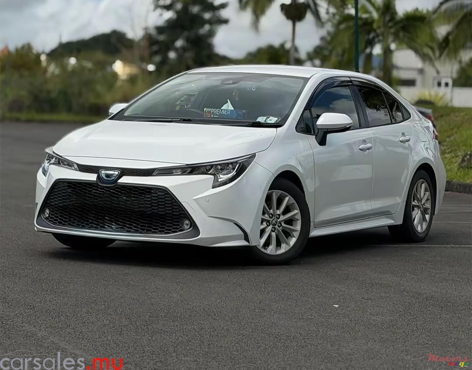 2022' Toyota Corolla 1.8 Hybrid photo #1