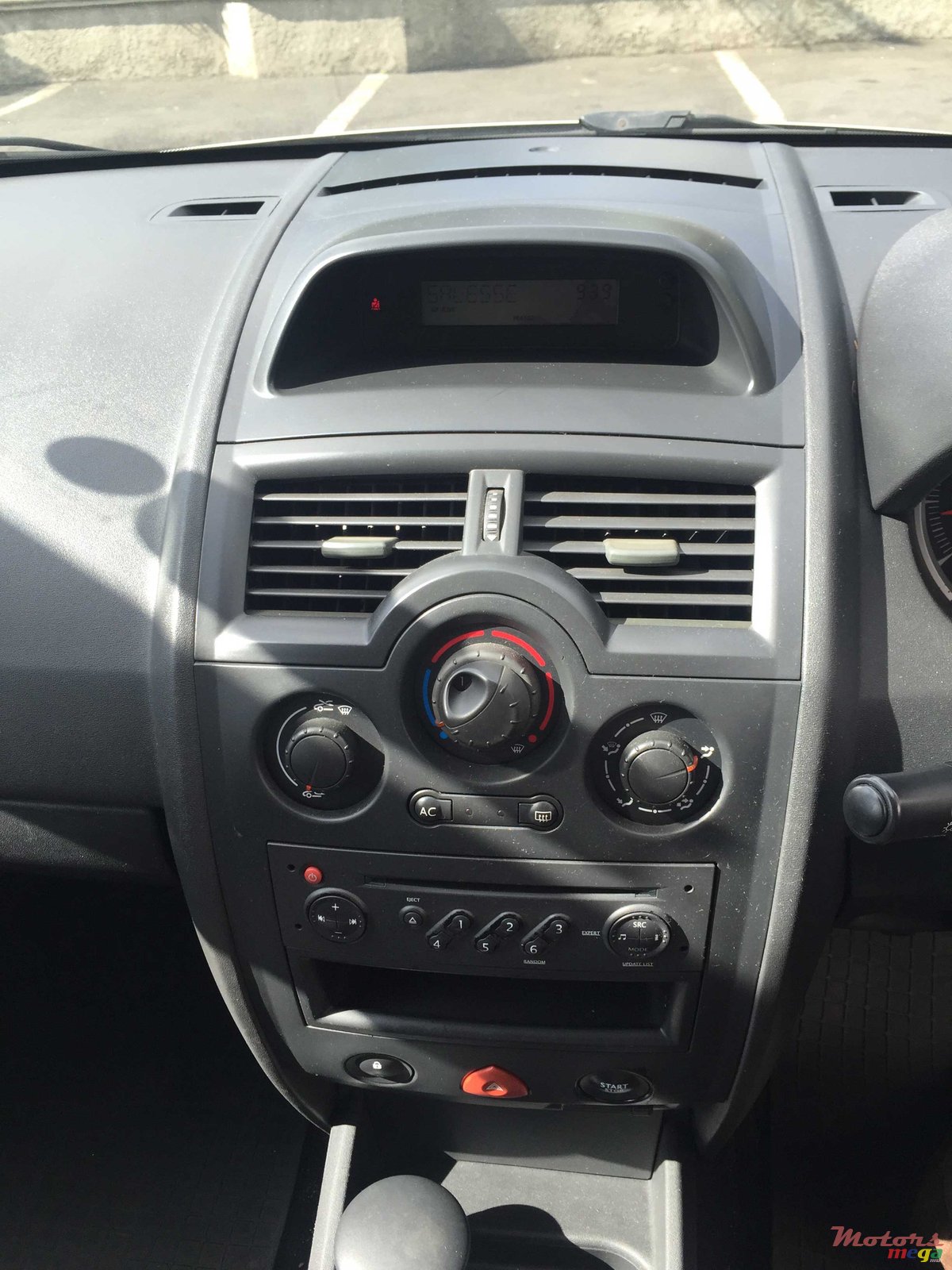 2006' Renault photo #6