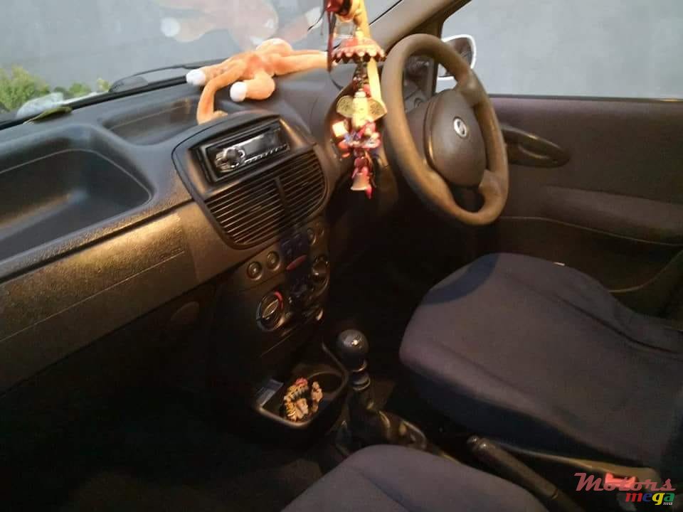 2004' Fiat Punto photo #1