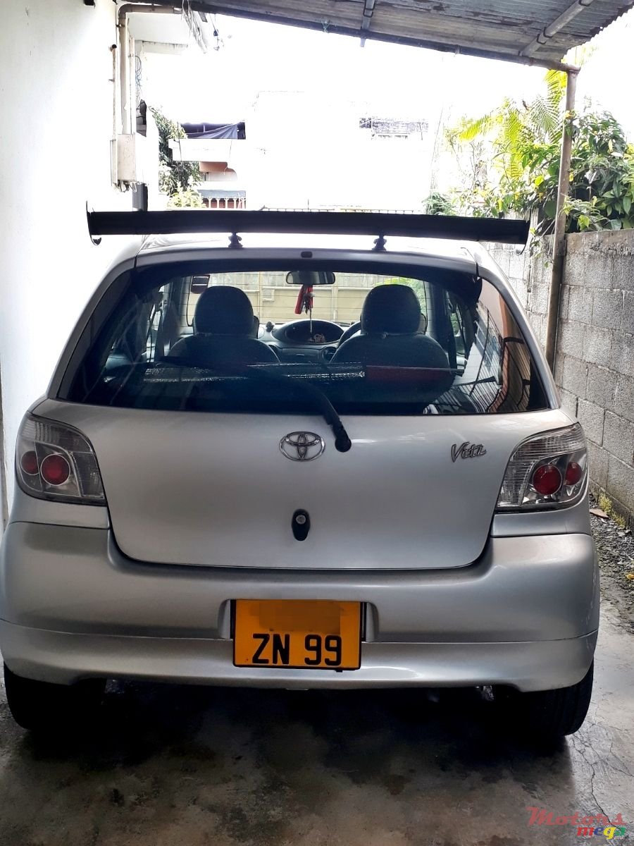 1999' Toyota photo #2