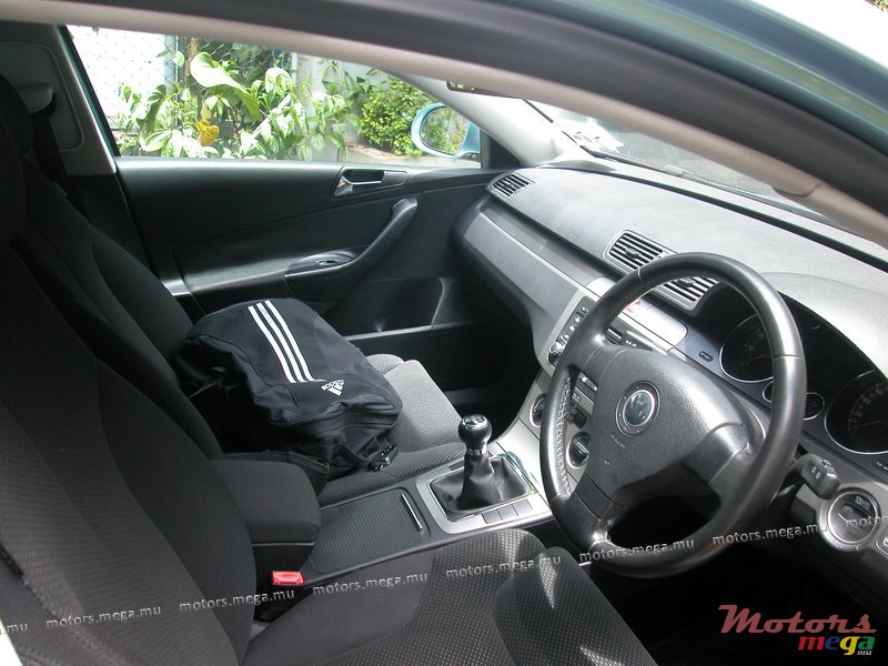 2007' Volkswagen passat  1.6  fsi photo #2
