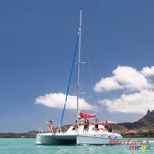 2012' Cruisers Yachts photo #3