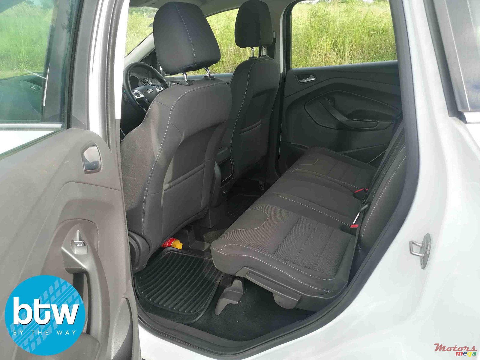 2014' Ford Kuga photo #5