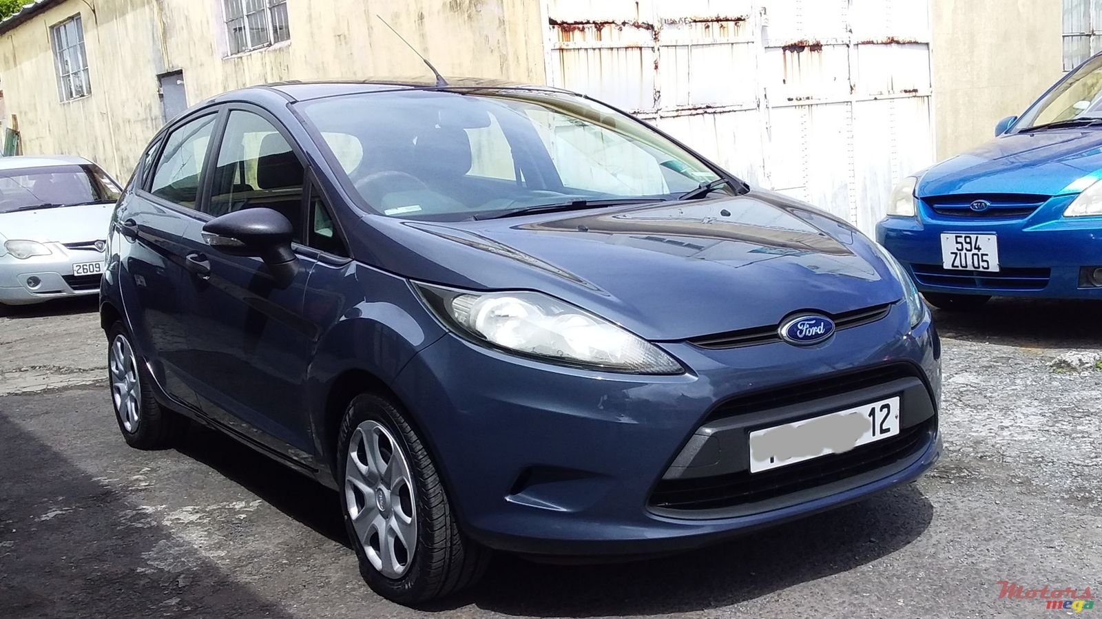 2012' Ford Fiesta photo #2
