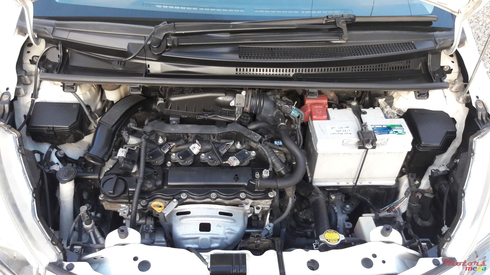 2012' Toyota Vitz photo #7