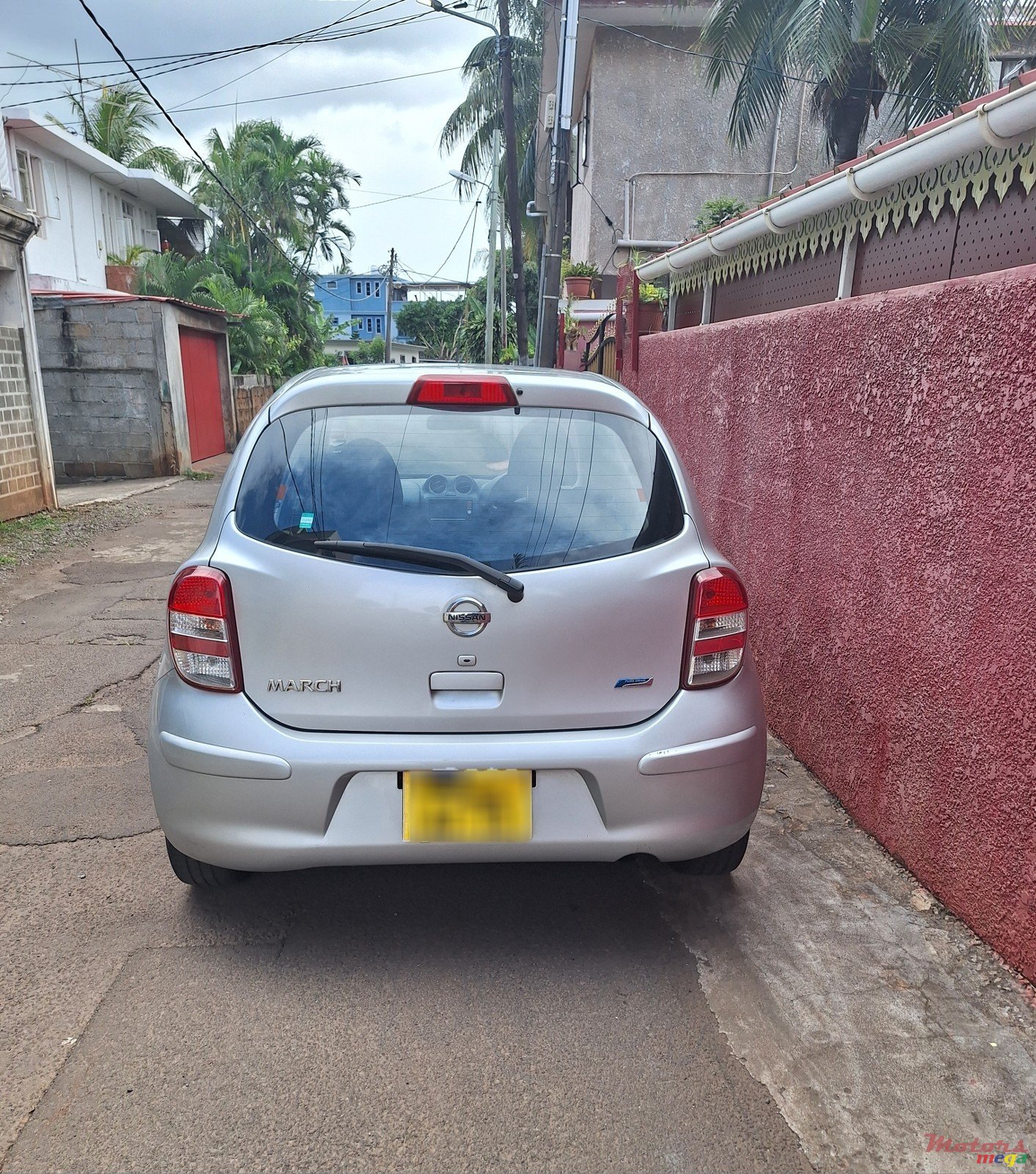 2013' Nissan March photo #1