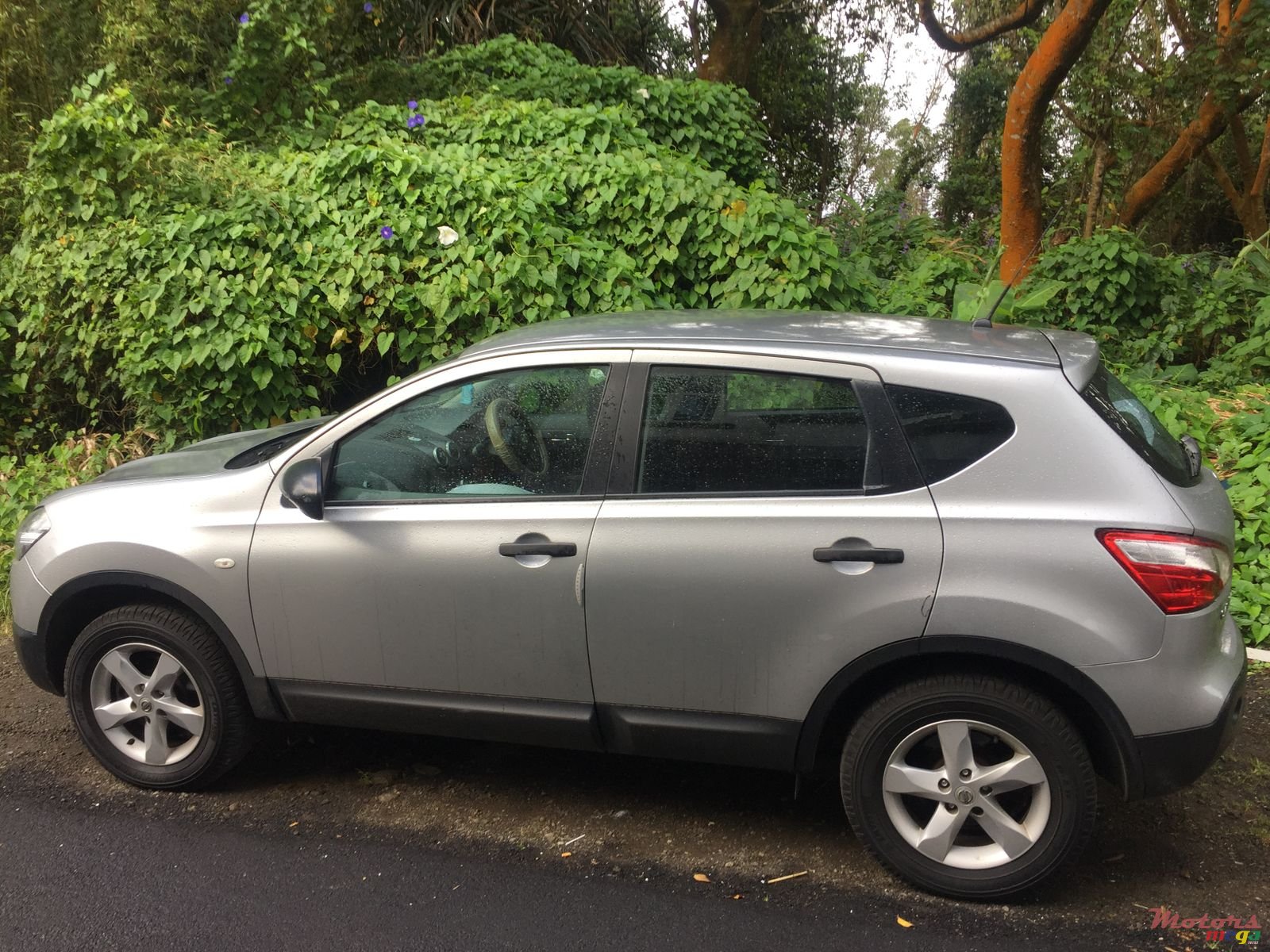 2010' Nissan Qashqai Visia photo #2