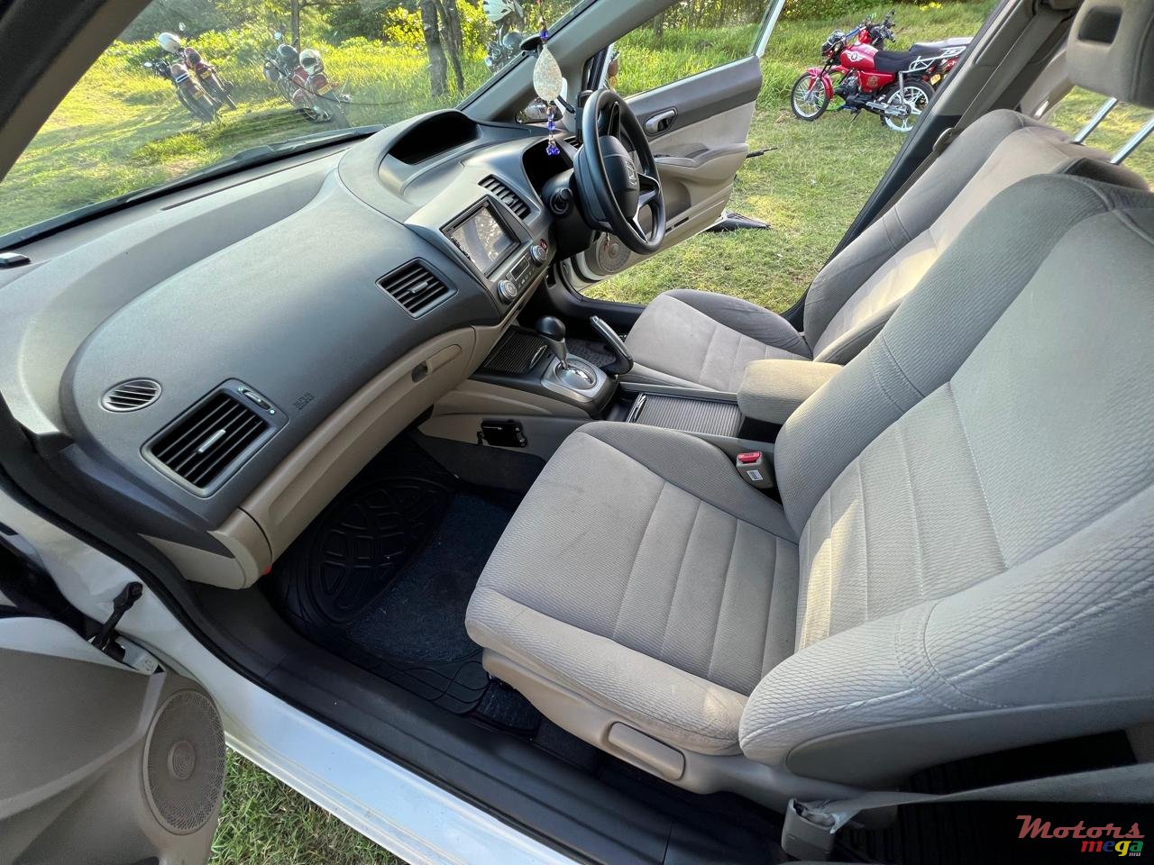 2011' Honda Civic photo #4