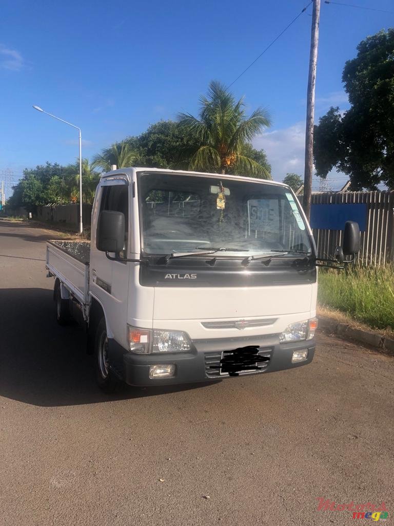 2001' Nissan Atlas photo #5