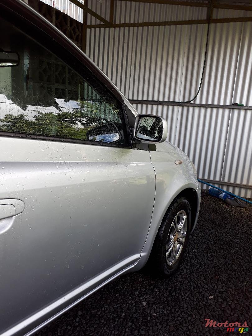 2000' Toyota Vitz no photo #5