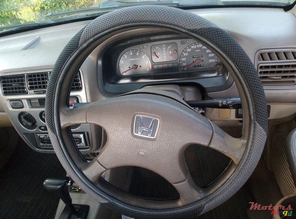 2002' Honda City photo #6