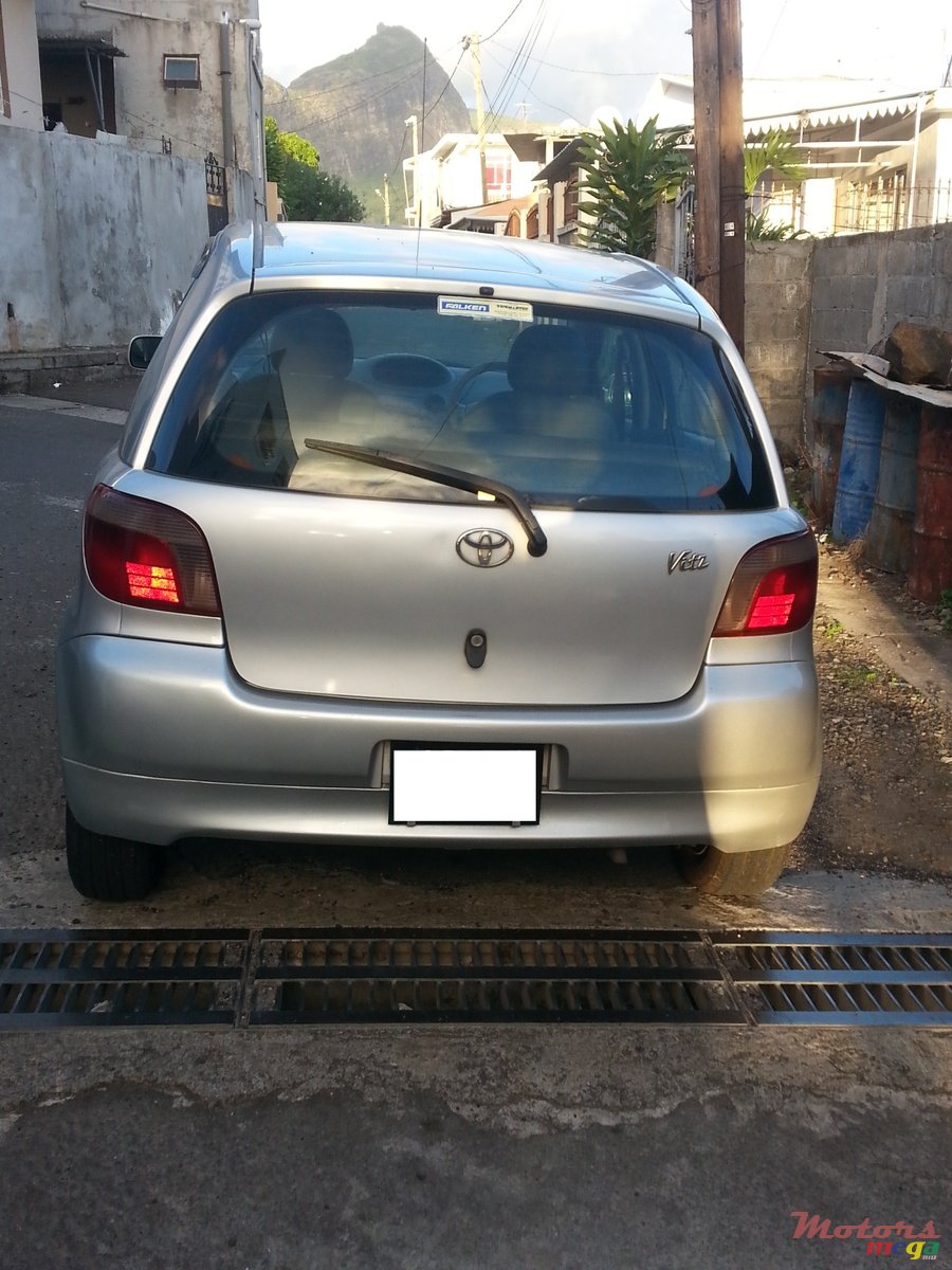 1999' Toyota Vitz photo #3