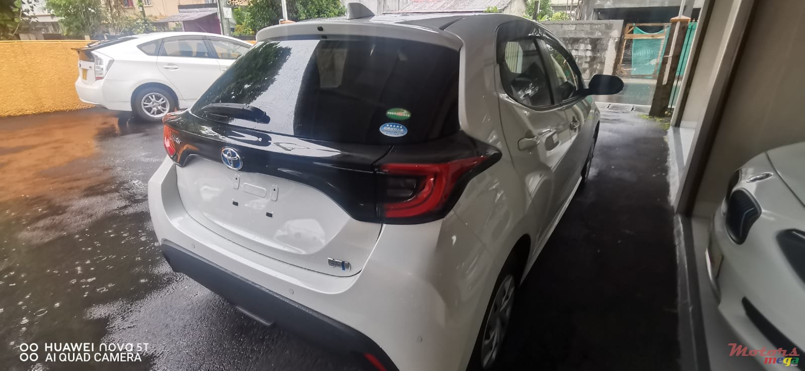 2020' Toyota Yaris HYBRID photo #6