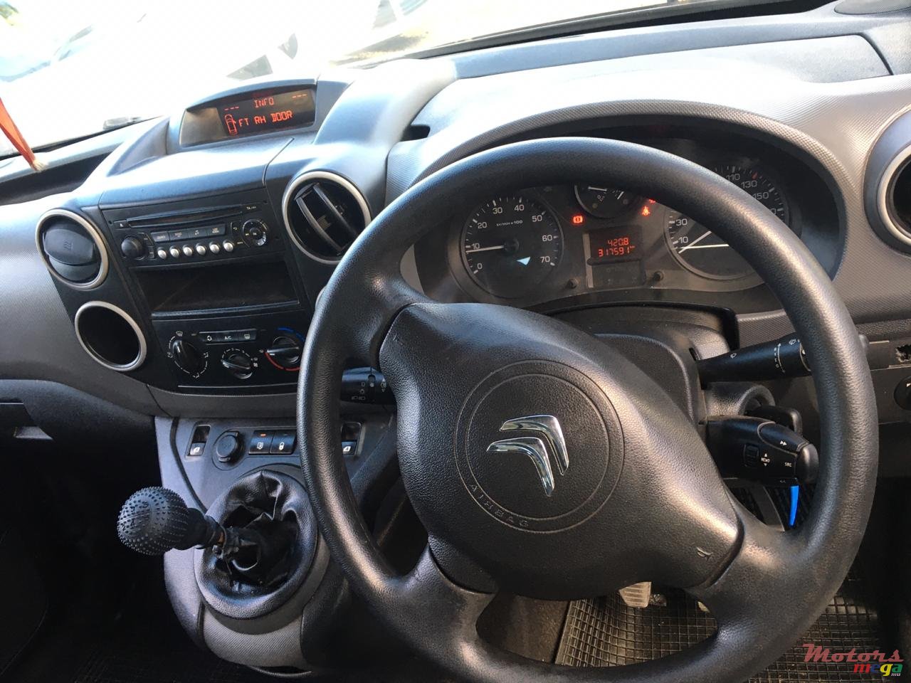 2014' Citroen berlingo photo #4