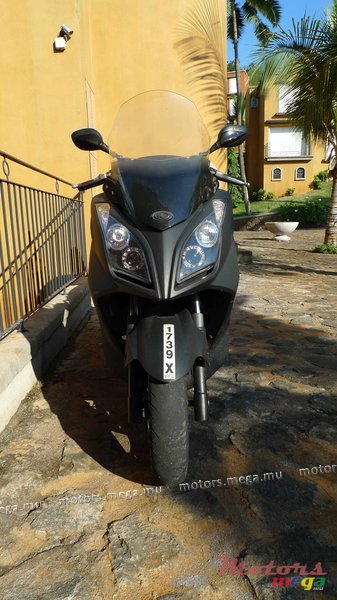 2011' Kymco 300i photo #4