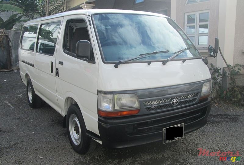 1999' Toyota Hiace photo #2