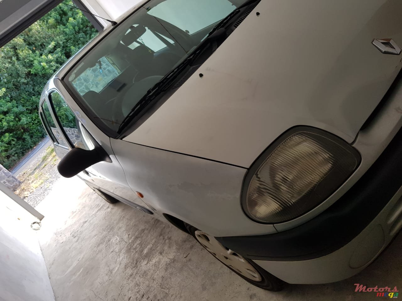 2000' Renault Clio photo #1