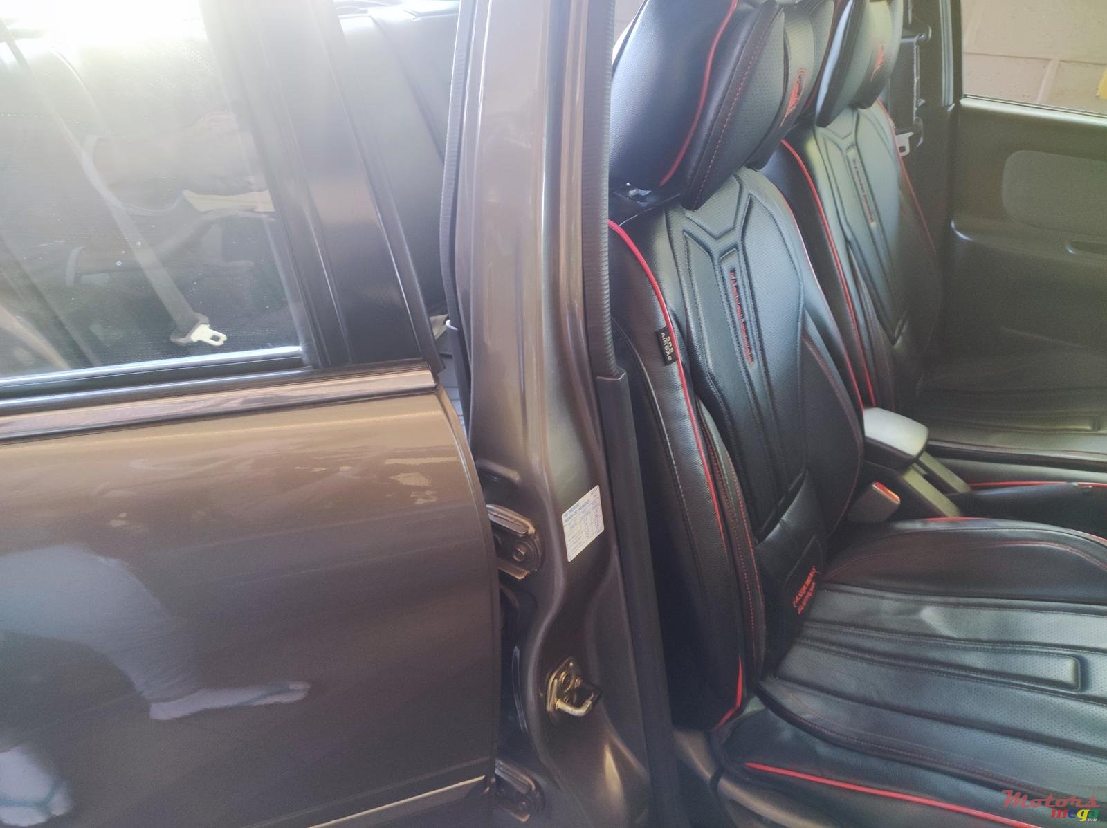 2000' Nissan Sunny photo #7