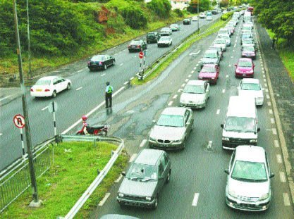 Entrée de Port-Louis: l’Ouverture d’une 3e Voie Provoque plus d’Embouteillages