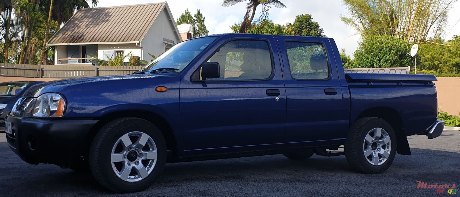 2012' Nissan Navara photo #3