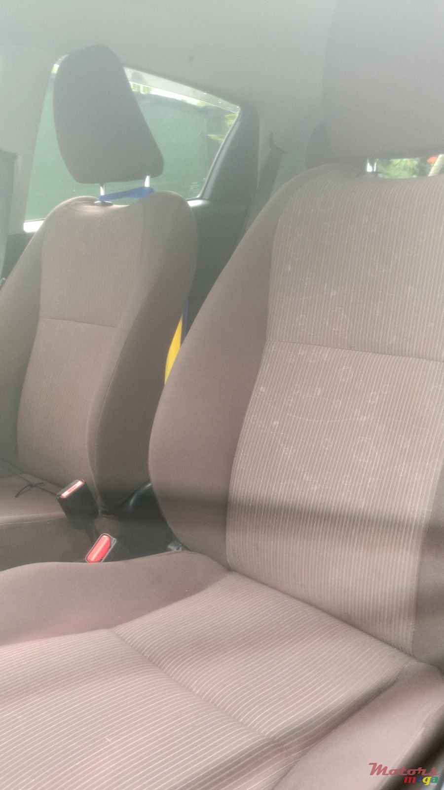 2011' Toyota Vitz Jewela photo #3