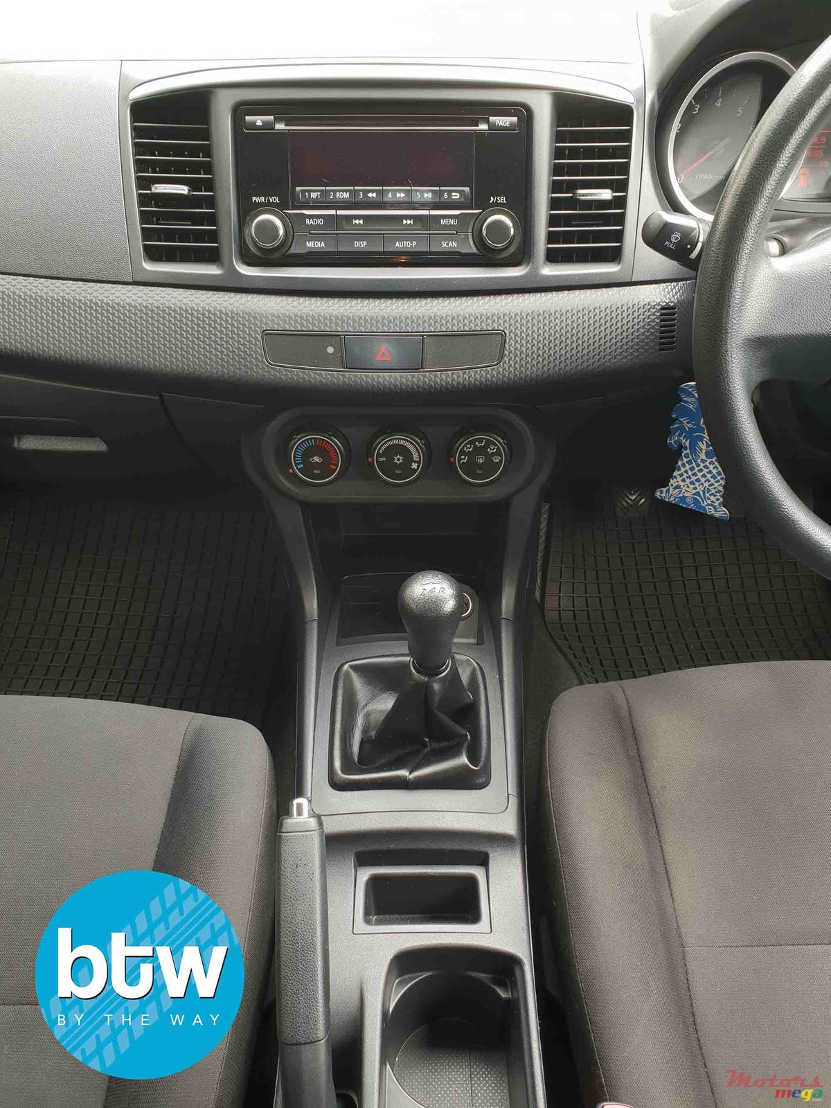 2016' Mitsubishi Lancer Ex photo #7