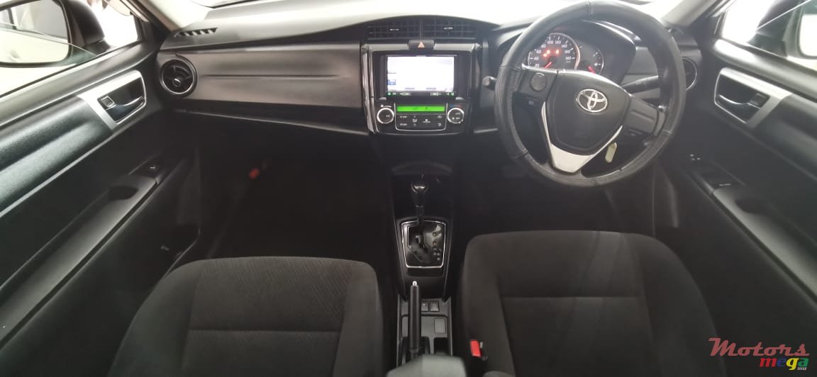 2015' Toyota Axio photo #3