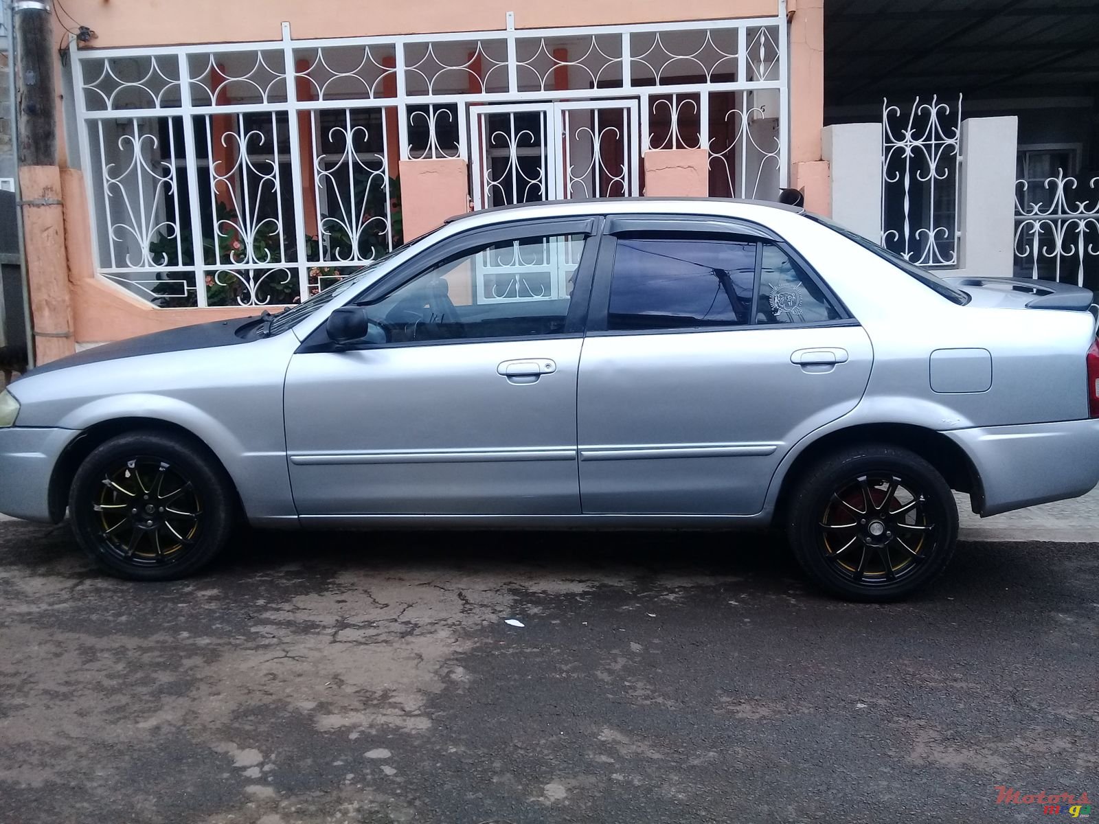 1999' Mazda Familia photo #4