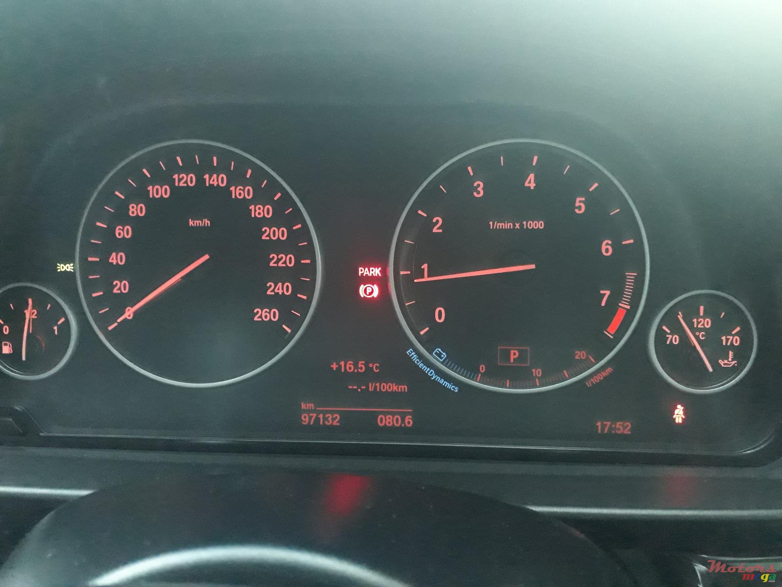 2015' BMW 520 photo #1