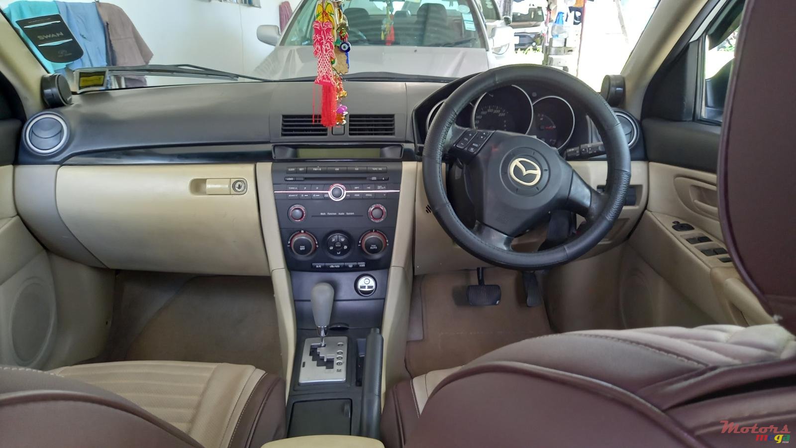 2004' Mazda 3 photo #5