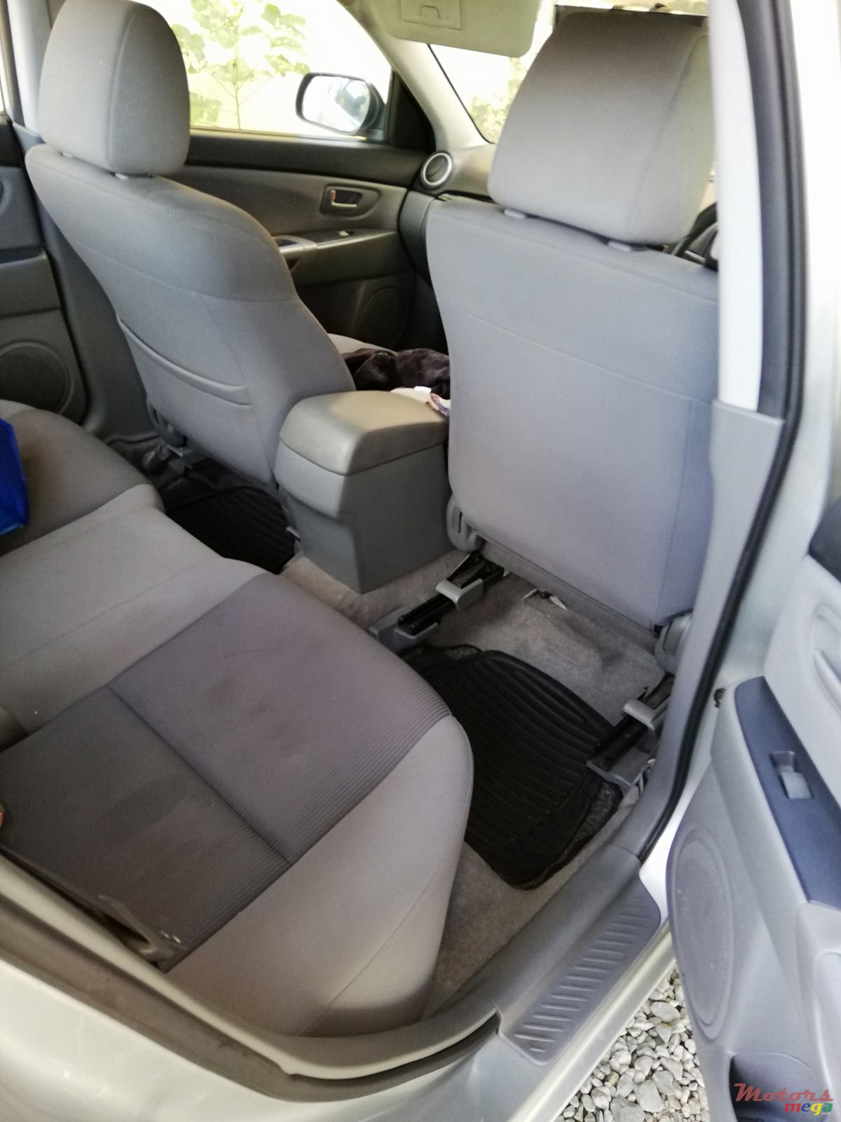 2007' Mazda 3 photo #3