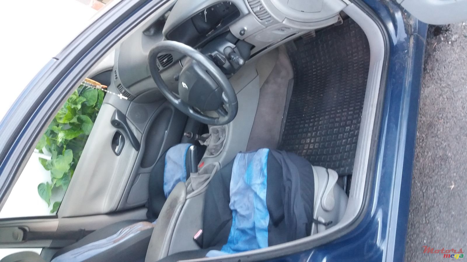 2003' Renault Laguna photo #4