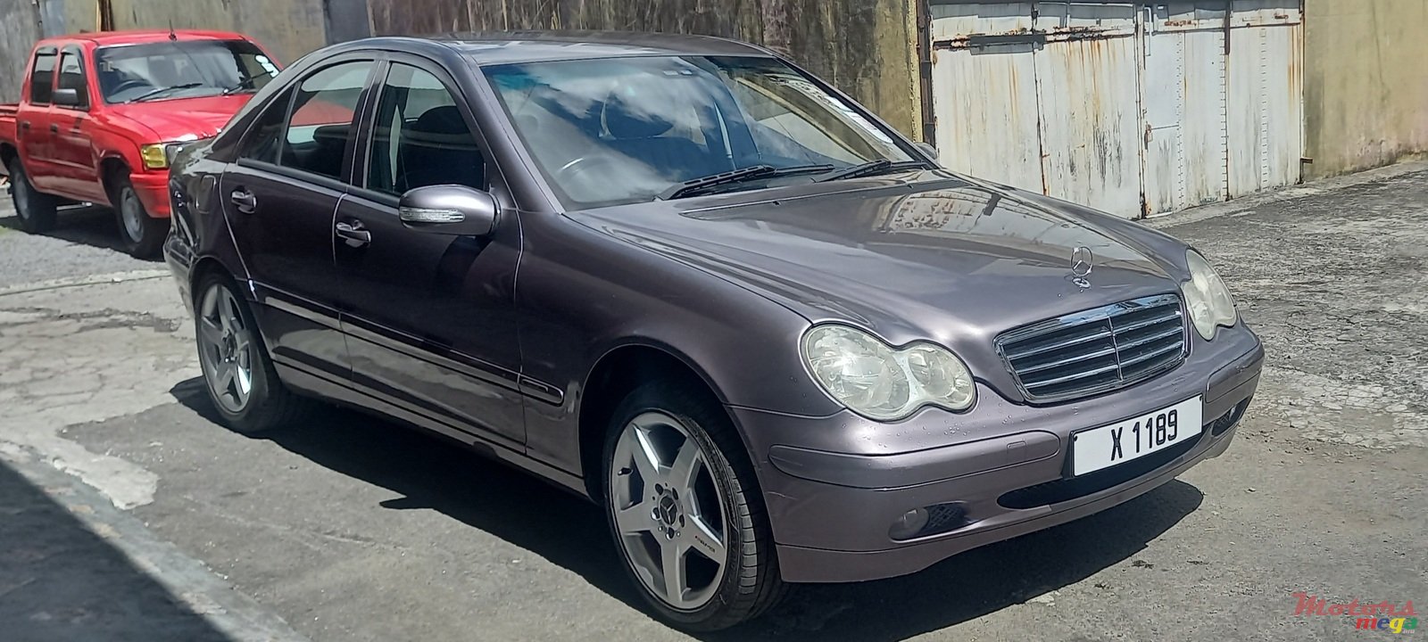 2002' Mercedes-Benz C-Class C200 photo #3
