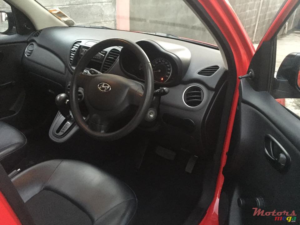 2011' Hyundai i10 photo #2