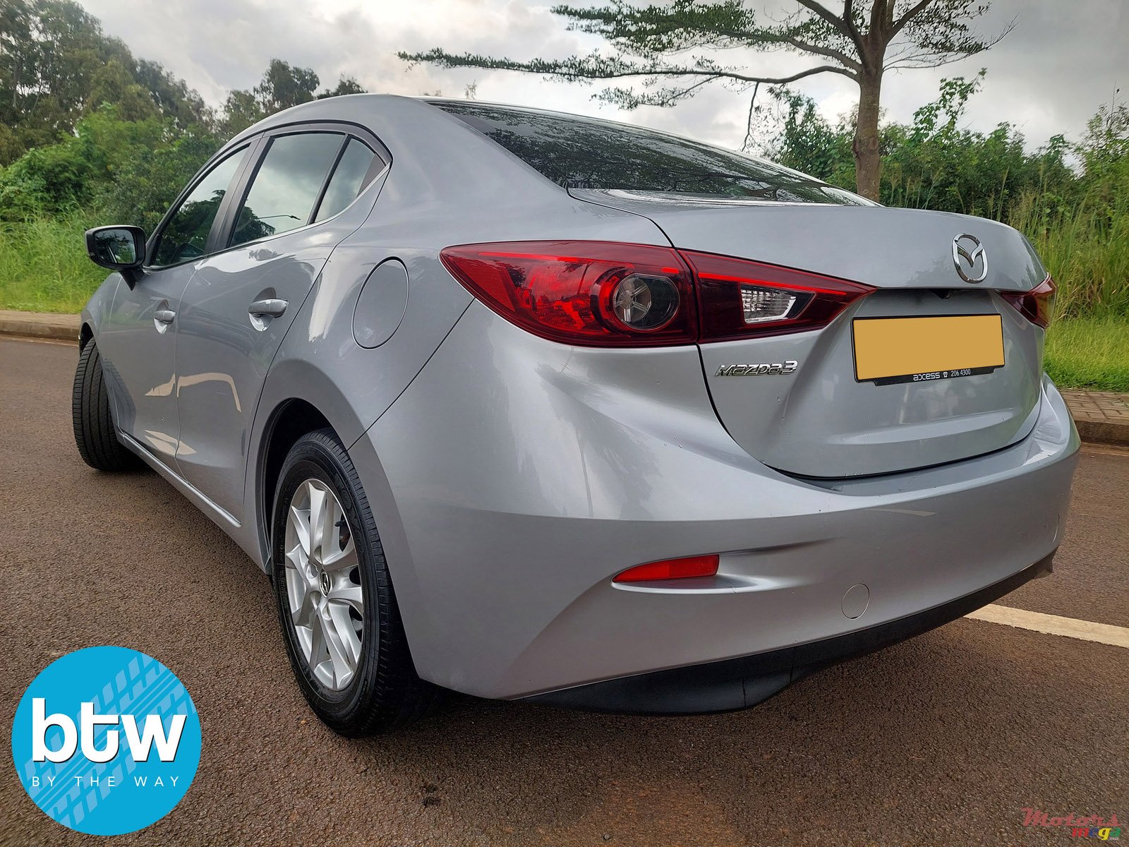 2017' Mazda 3 photo #3