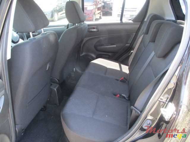 2013' Suzuki Swift ZC 72S photo #5