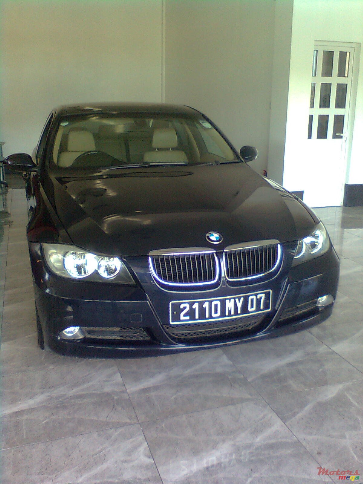 2007' BMW 320 photo #1
