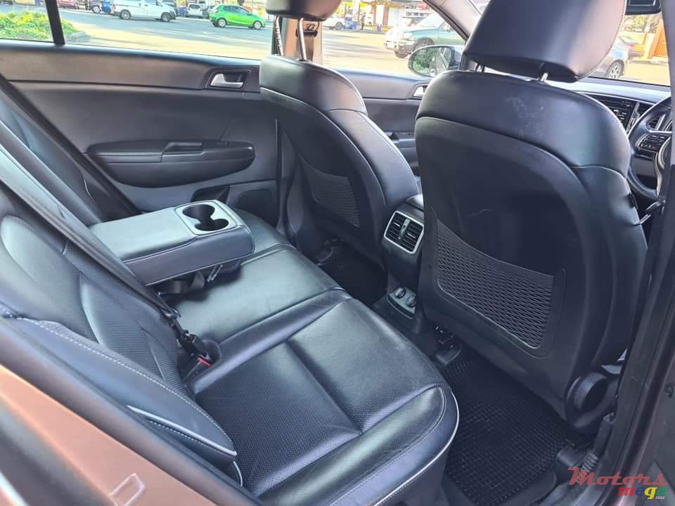 2017' Kia Sportage 1.6L auto photo #7