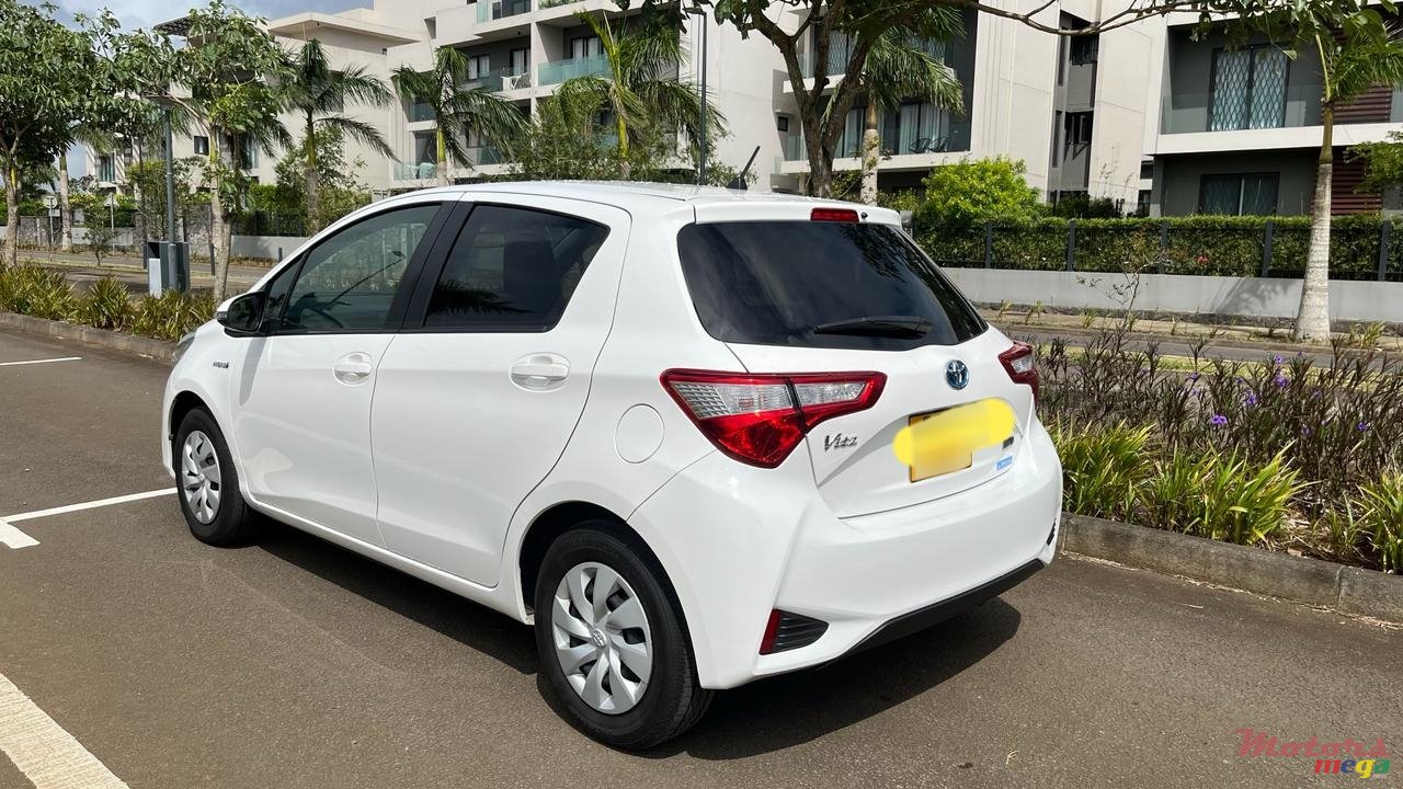 2019' Toyota Vitz photo #2